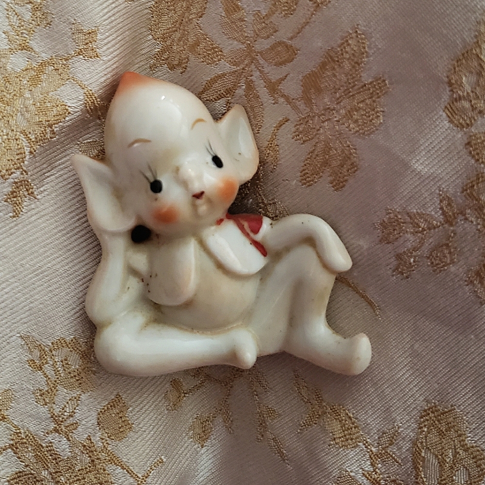 Vtg Pixie Elf Figurine